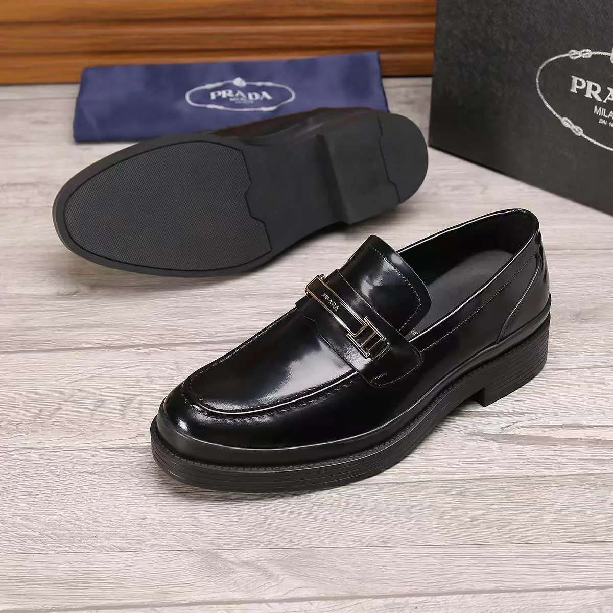 Men's shoes 💰540 💰💰🎩🎩【Prada】Counter 1:1⬆️original reproduction, absolute quality🆗Original outsole, high-quality imported rubber, wear-resistant and non-slip, never degummed, upper material: imported first-layer cowhide➕anti-slip foam outsole, official website material, lining material: water-dyed leather lining, 3 colors available! Code number 38-45